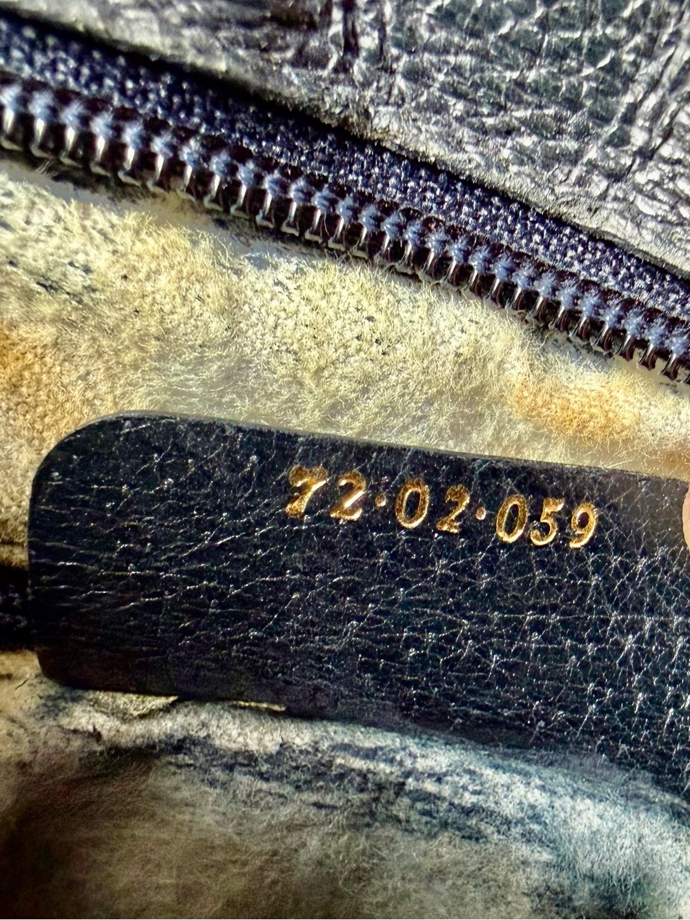 Gucci GG Shoulder Bag, Gray Coated Canvas with Navy Trim - Picture 6 of 17